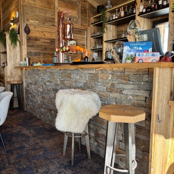 9574d5d9-9df5-4b45-abb6-ee1c219c5e65-768x1024