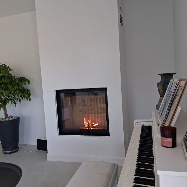 4b4cfc72-aab7-41de-8bdd-827da2e3d383